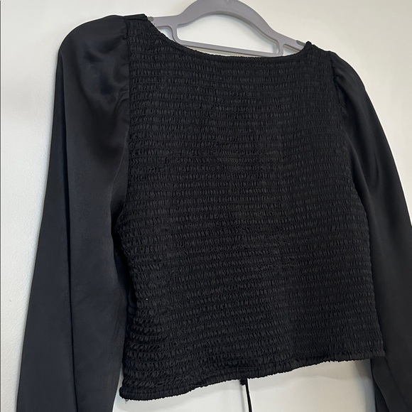 American Eagle Satin Cropped Blouse - Picture 7 of 7